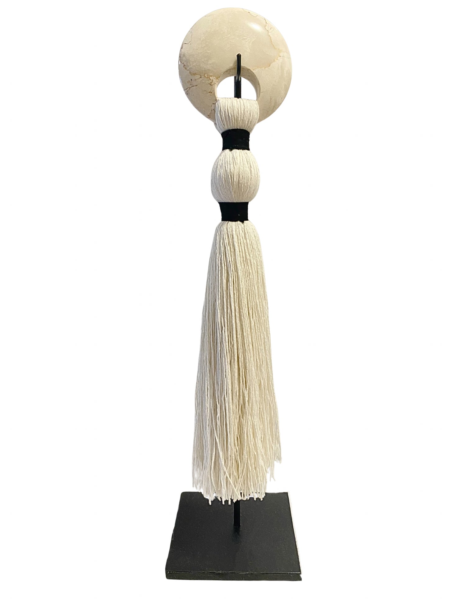Marbel ring tassel on stand