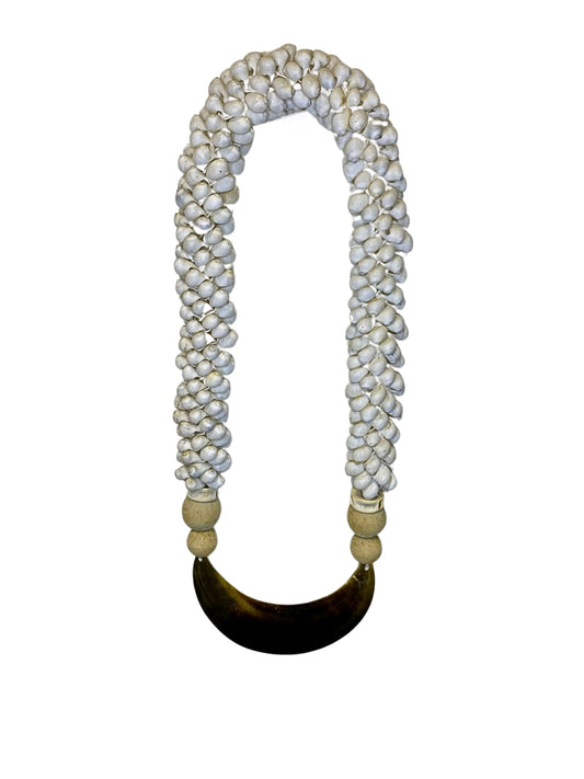 Necklace shell