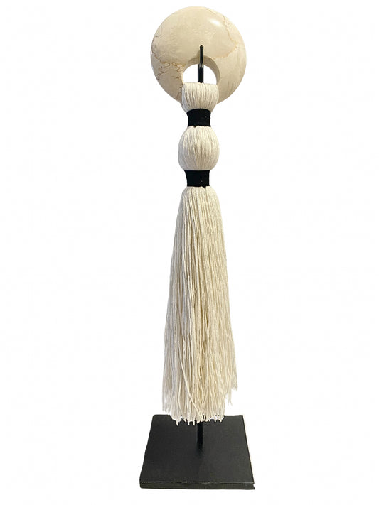 Marbel ring tassel on stand