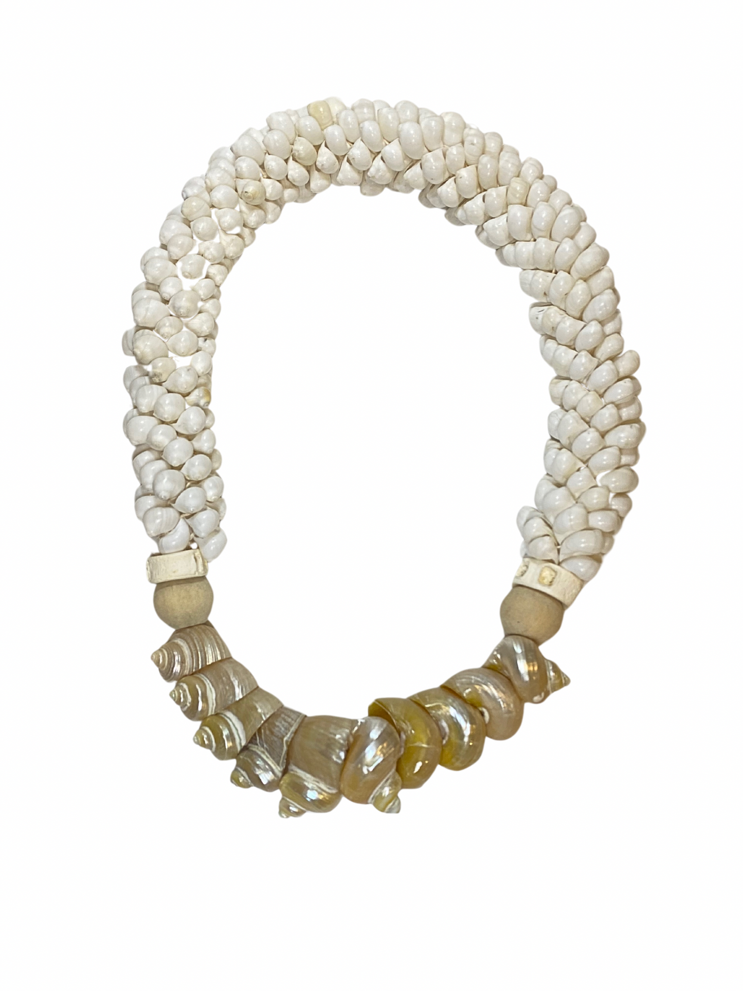 Necklace shell white gold